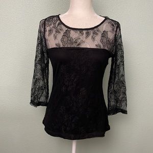❌SOLD❌H&M Lace Top black size M
